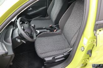 Peugeot 208 1.2 BENZ picture 11
