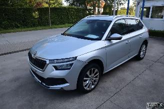 Voiture accidenté Skoda Kamiq 1.0 BENZ 2022/6