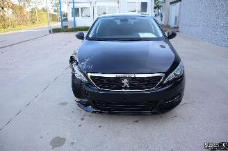škoda osobní automobily Peugeot 308 1.2 BENZ 2021/1