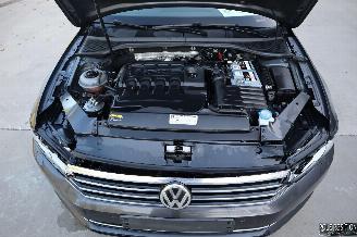 Volkswagen Passat 1.6 TDI picture 16