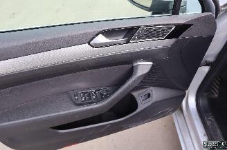 Volkswagen Passat 1.6 TDI picture 12