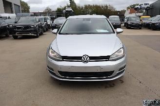 Schadeauto Volkswagen Golf 1.2 BENZ 2014/9