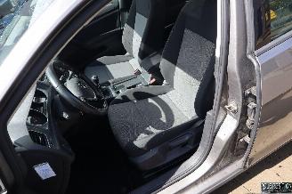 Volkswagen Golf 1.6 TDI picture 12
