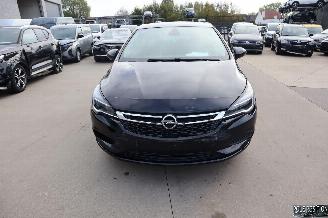Schadeauto Opel Astra 1.0 BENZ 2019/1