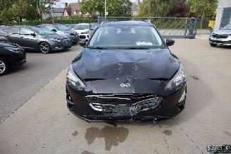 Schadeauto Ford Focus 1.0 BENZ 2020/7