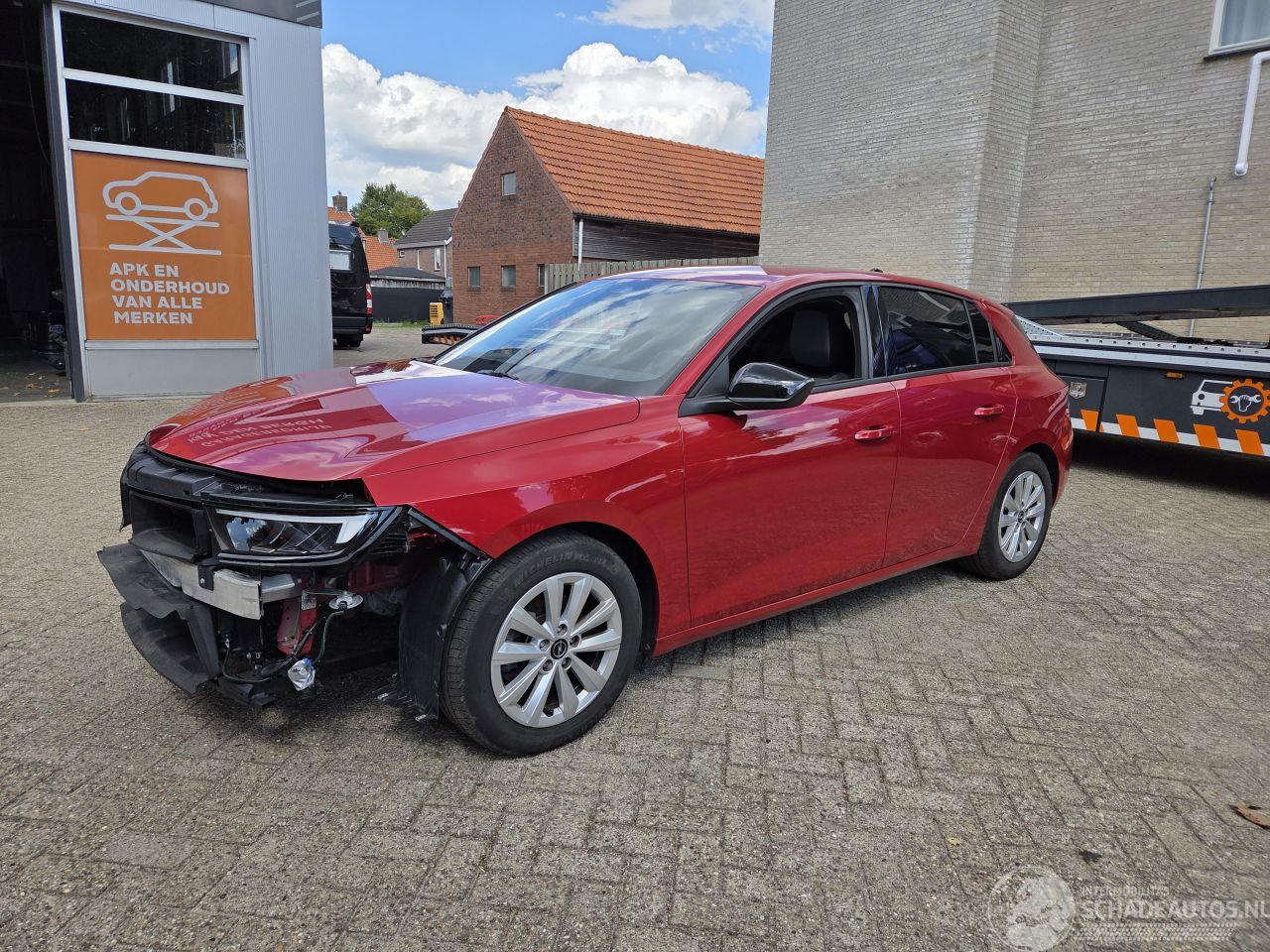 Opel Astra 1.2 5 DRS  ZEER MOOIE AUTO