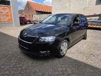 Schadeauto Skoda Rapid 1000 TSI DSG AUTOMAAT  FRISSE MOTOR EN DSG  VOORKOP HEEL 2019/2