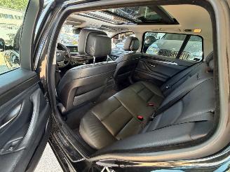 BMW 5-serie 523i High Executive Leder Xenon Pano picture 21