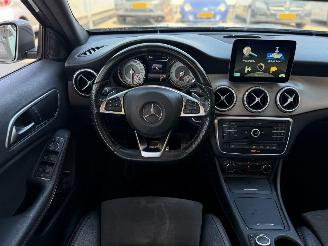 Mercedes Cla-klasse 200d AMG LINE PANO NAP picture 13
