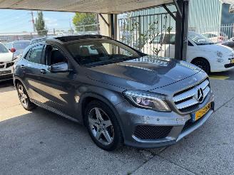 Mercedes Cla-klasse 200d AMG LINE PANO NAP picture 3