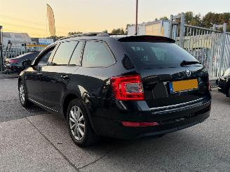 Skoda Octavia 1.6TDI Greentech Pano DSG picture 7