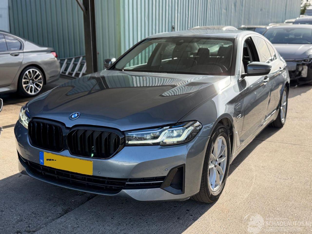 BMW 5-serie 520e Business Edition Plus 1e eigenaar nap Leder Matrix led