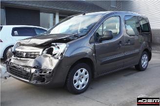skadebil auto Peugeot Partner TEPEE 1.2 PURETECH ACTIVE S&S 2018/7