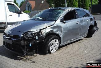 skadebil auto Kia Ceed / CEE'D CD 2022/11