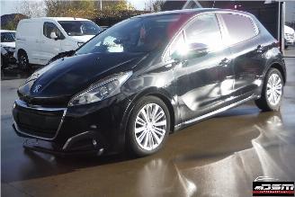 Voiture accidenté Peugeot 208 1.2I PURETECH STYLE 2016/8