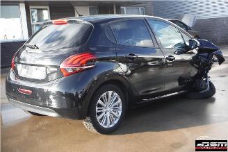Peugeot 208 1.2I PURETECH STYLE picture 4