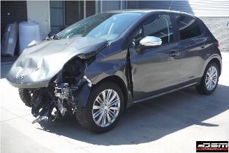 Voiture accidenté Peugeot 208 II SIGNATURE 2019/8