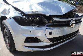 Volkswagen Polo VI 1.0 COMFORTLINE picture 11