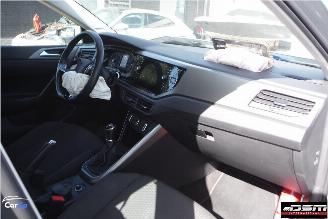 Volkswagen Polo VI 1.0 COMFORTLINE picture 3