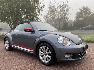 Coche accidentado Volkswagen Beetle Cabrio 1.2 77kw benzine 2015/8