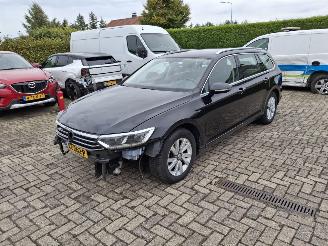 Schadeauto Volkswagen Passat 1.4 tsi  110kw  automaat navi clima 2017/2