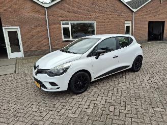Avarii autoturisme Renault Clio 0.9 tce   66kw  airco 5drs 2016/10