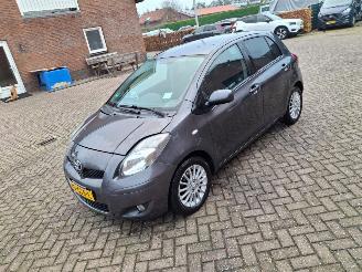  Toyota Yaris 1.3 vvti automaat    74kw 2009/4