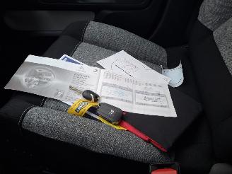 Citroën C3 1.2  83pk navi clima picture 9