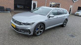 skadebil auto Volkswagen Passat 1.4 tsi hybrid pano    navi clima 2020/10