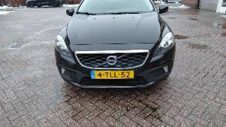 krockskadad bil auto Volvo V-40 1.6i cross country  179pk navi 2014/6