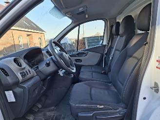 Nissan NV300 1.6 dci  125pk lang  airco navi picture 7