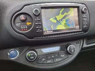 Toyota Yaris 1.5 hybrid   clima  pano picture 10