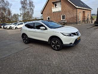 uszkodzony samochody osobowe Nissan Qashqai 1.2i 85kw pano  clima navi 2015/3