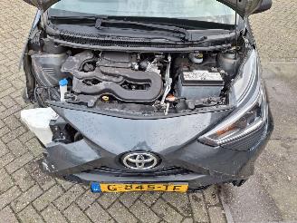 krockskadad bil auto Toyota Aygo 1.0vvti x 5drs airco 2019/12