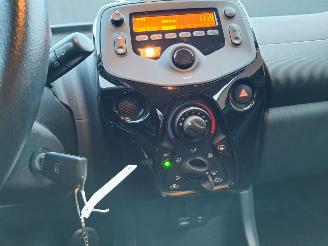 Citroën C1 1.0 vti  72pk 5drs airco picture 9