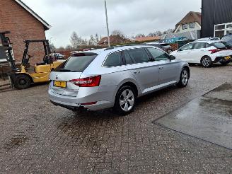Skoda Superb 1.4 tsi automaat   clima navi picture 9