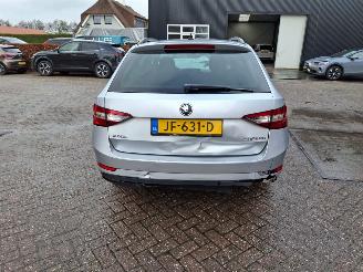 Skoda Superb 1.4 tsi automaat   clima navi picture 11