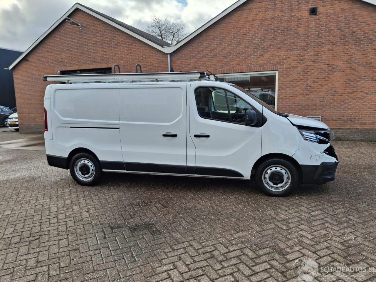Renault Trafic 2.0 dci 96kw lang   uitvoering navi