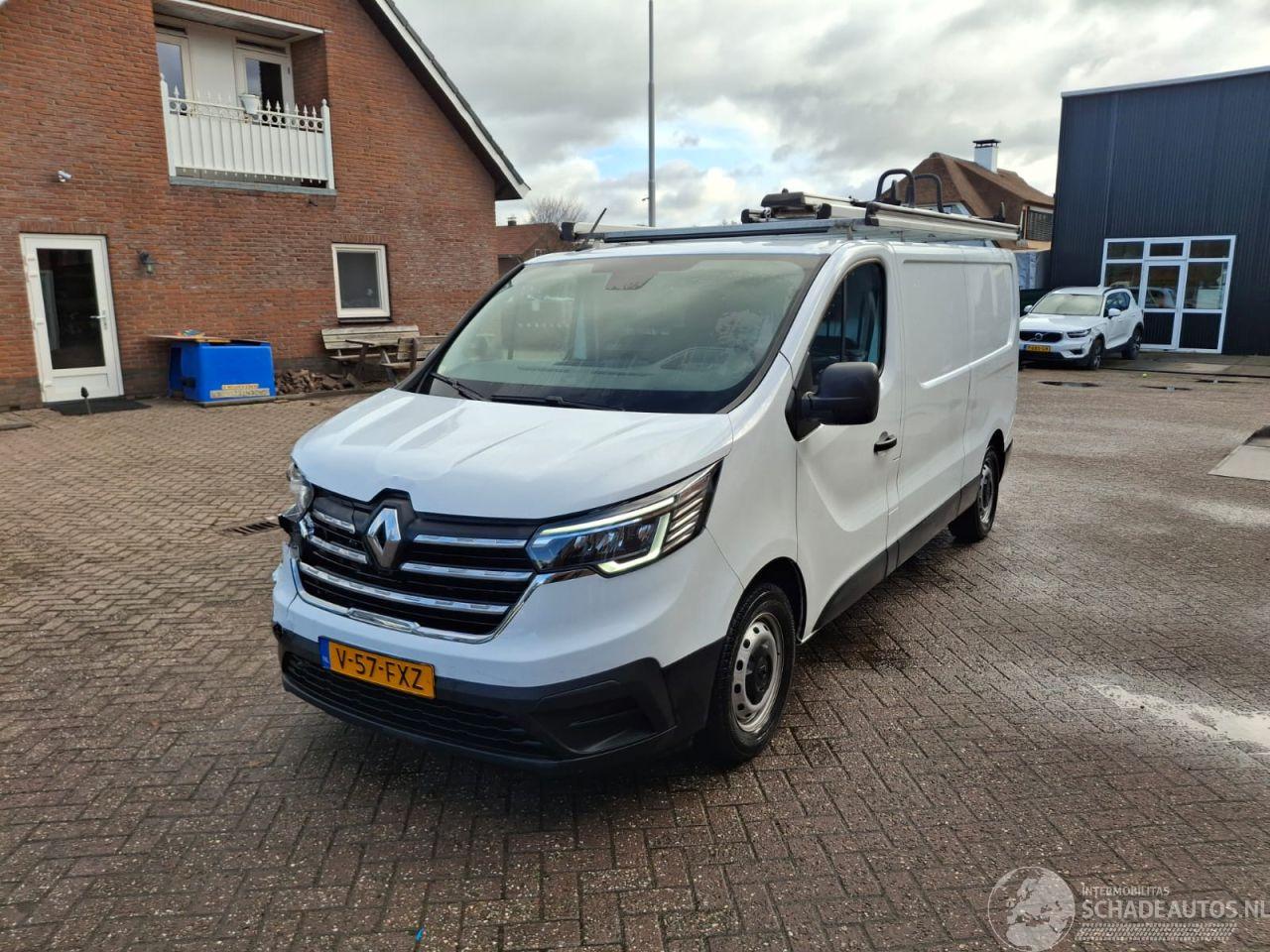 Renault Trafic 2.0 dci 96kw lang   uitvoering navi