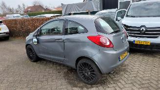 Ford Ka 1.2i  cool sound  69pk   airco picture 5