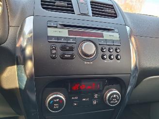 Suzuki SX4 1.6i automaat    clima picture 10