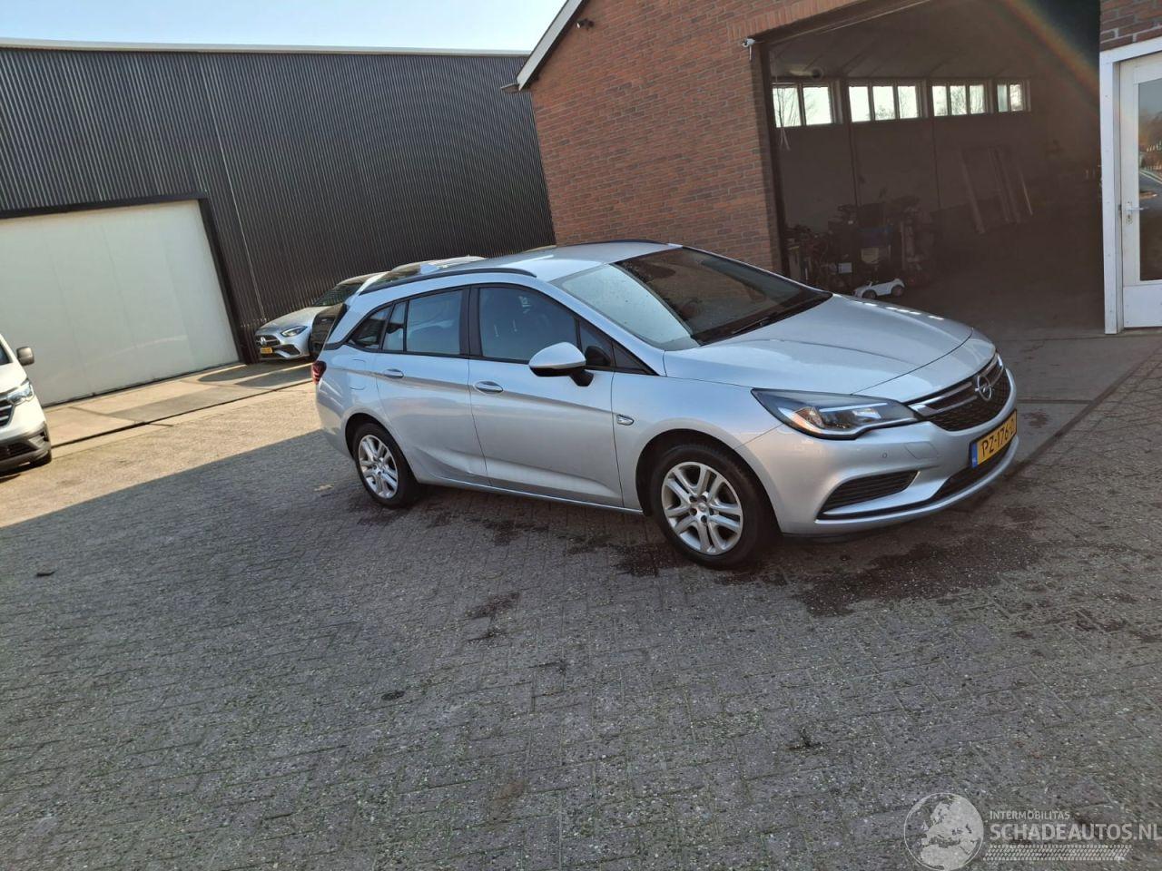 Opel Astra 1.4i 5drs navi clima  110kw