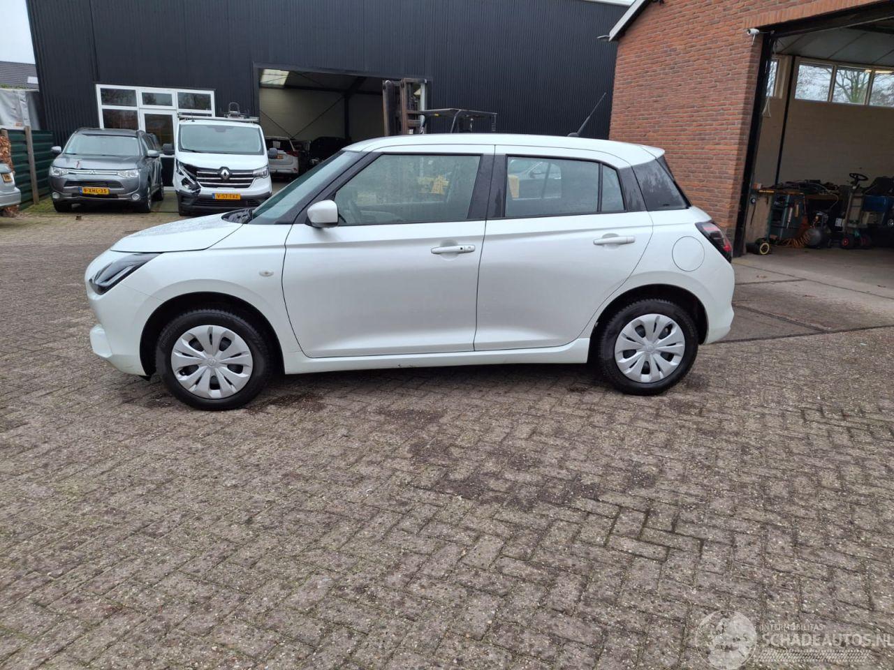Suzuki Swift 1.2 hybrid   navi  clima