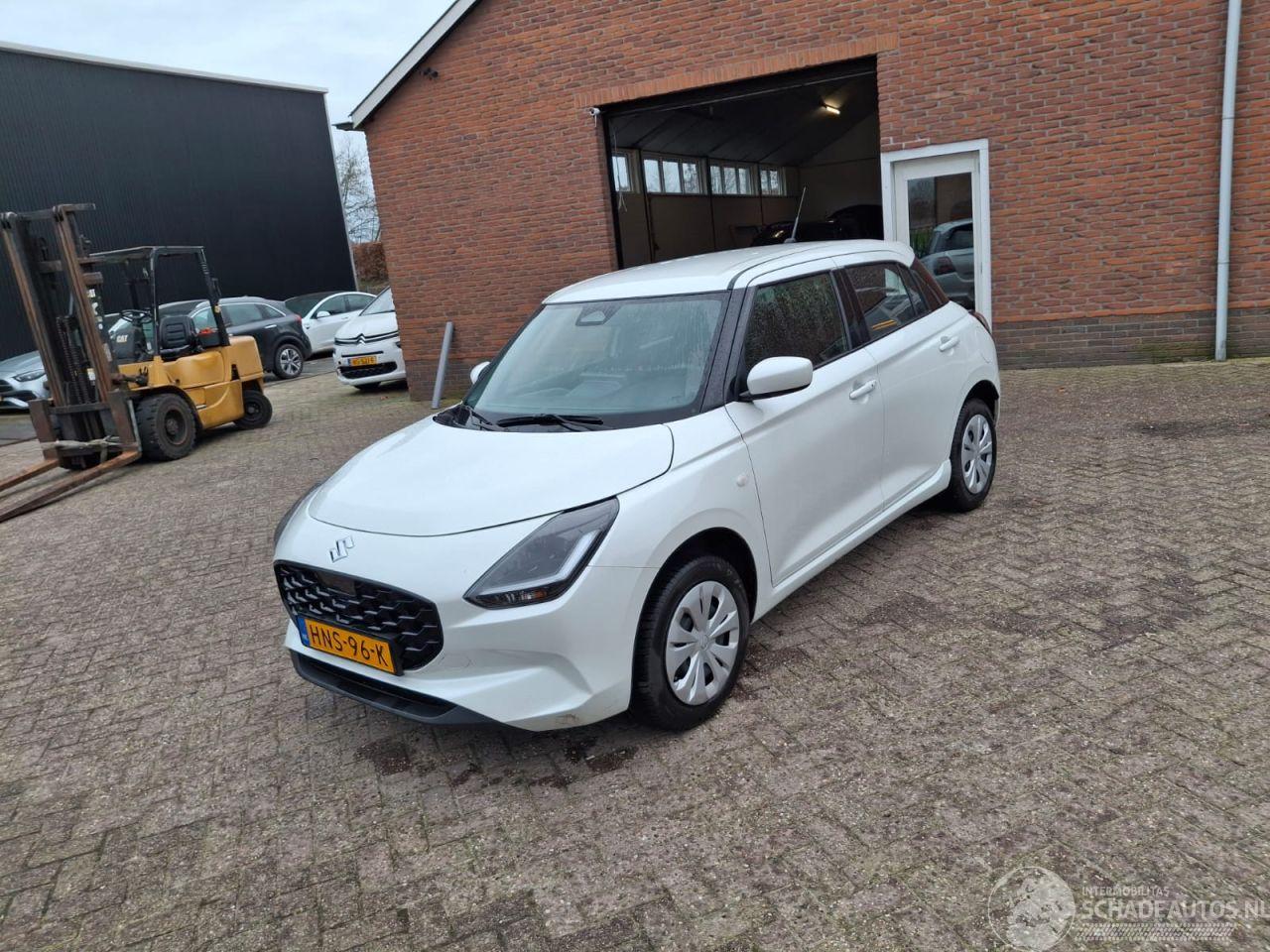 Suzuki Swift 1.2 hybrid   navi  clima