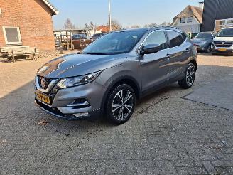 skadebil auto Nissan Qashqai 1.2 n  connecta  pano navi 2019/4
