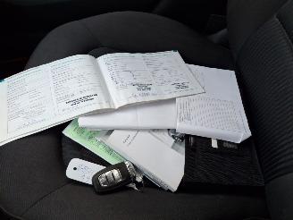 Audi A4 2.0i 180pk   clima picture 10