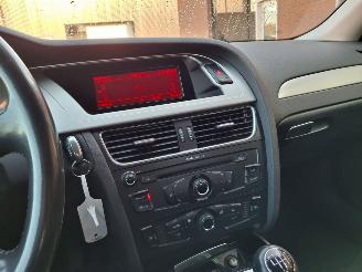 Audi A4 2.0i 180pk   clima picture 8
