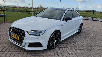 skadebil auto Audi A3 1.5 tfsi  sline  150pk pano 2018/7