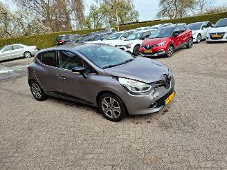  Renault Clio 0.9 tce  night  day   navi 2014/11