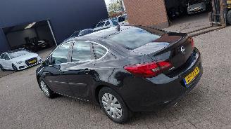 Schadeauto Opel Astra 1.4i automaat    navi 140pk 2016/2